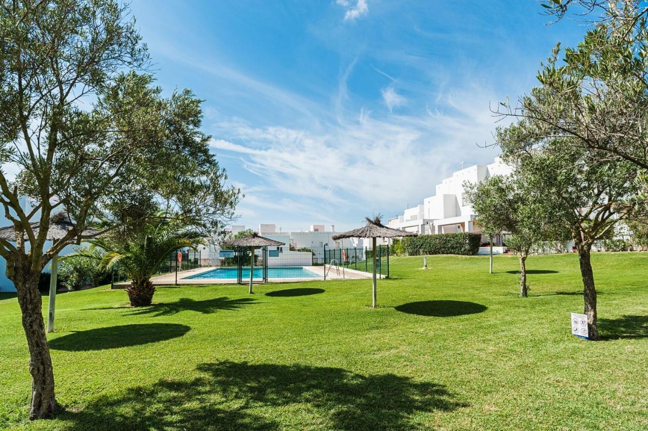 コニル・デ・ラ・フロンテラDuplex Tejar D Piscinas Y Familiasアパートメント エクステリア 写真